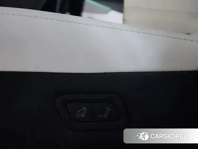 Tesla Model Y id 3499075 из Кореи 9