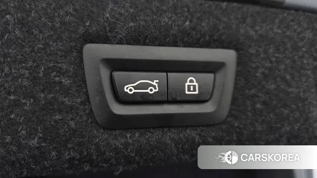 BMW 5 Series (G30) id 3682574 из Кореи 9