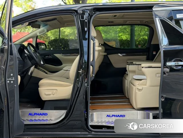 Toyota Elfa id 4278658 из Китая 9