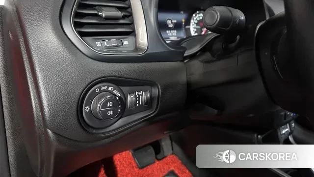 Jeep Renegade id 3576308 из Кореи 9