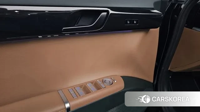 Hyundai Grandeur Hybrid (GN7) id 3620331 из Кореи 9