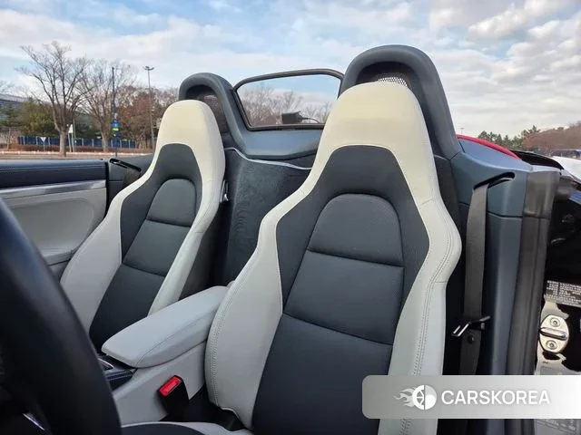 Porsche 718 Boxster id 3505444 из Кореи 9