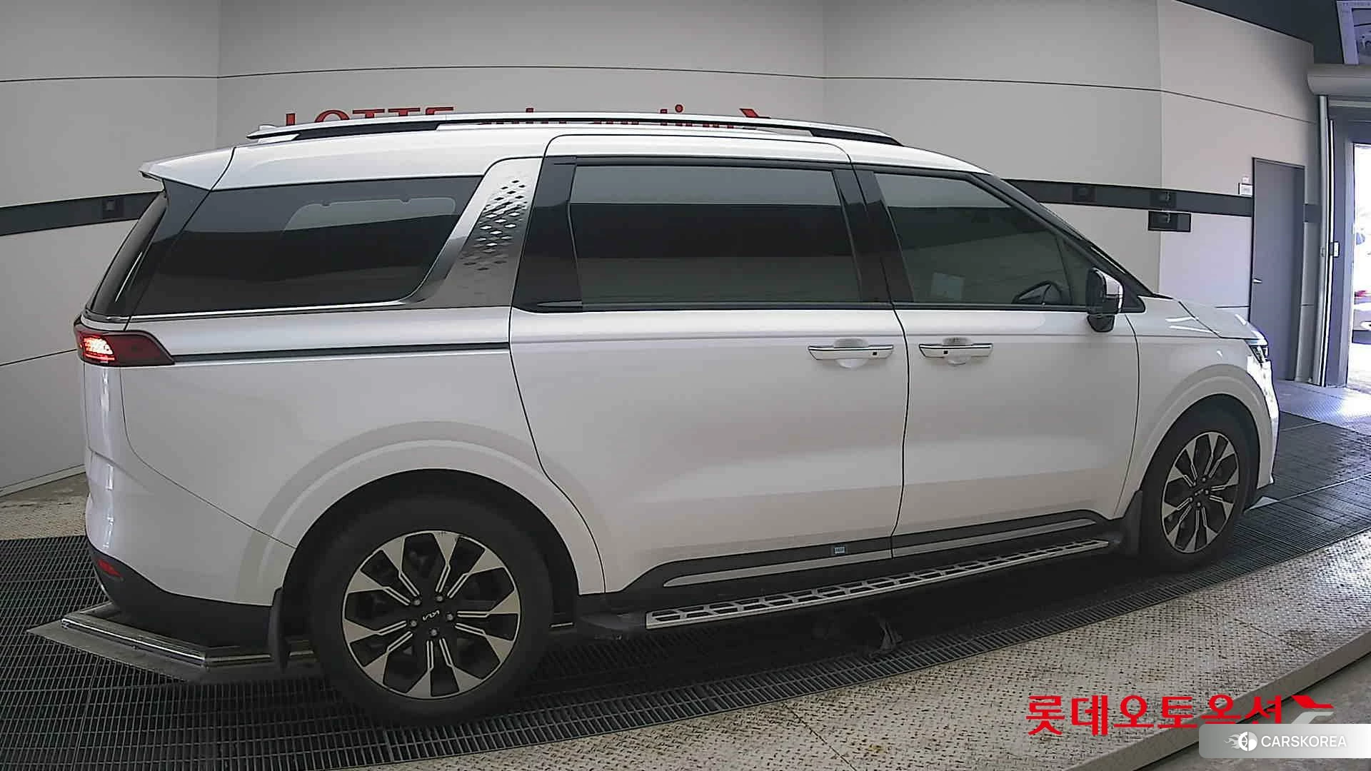Kia Carnival id 4498448 из Кореи 9