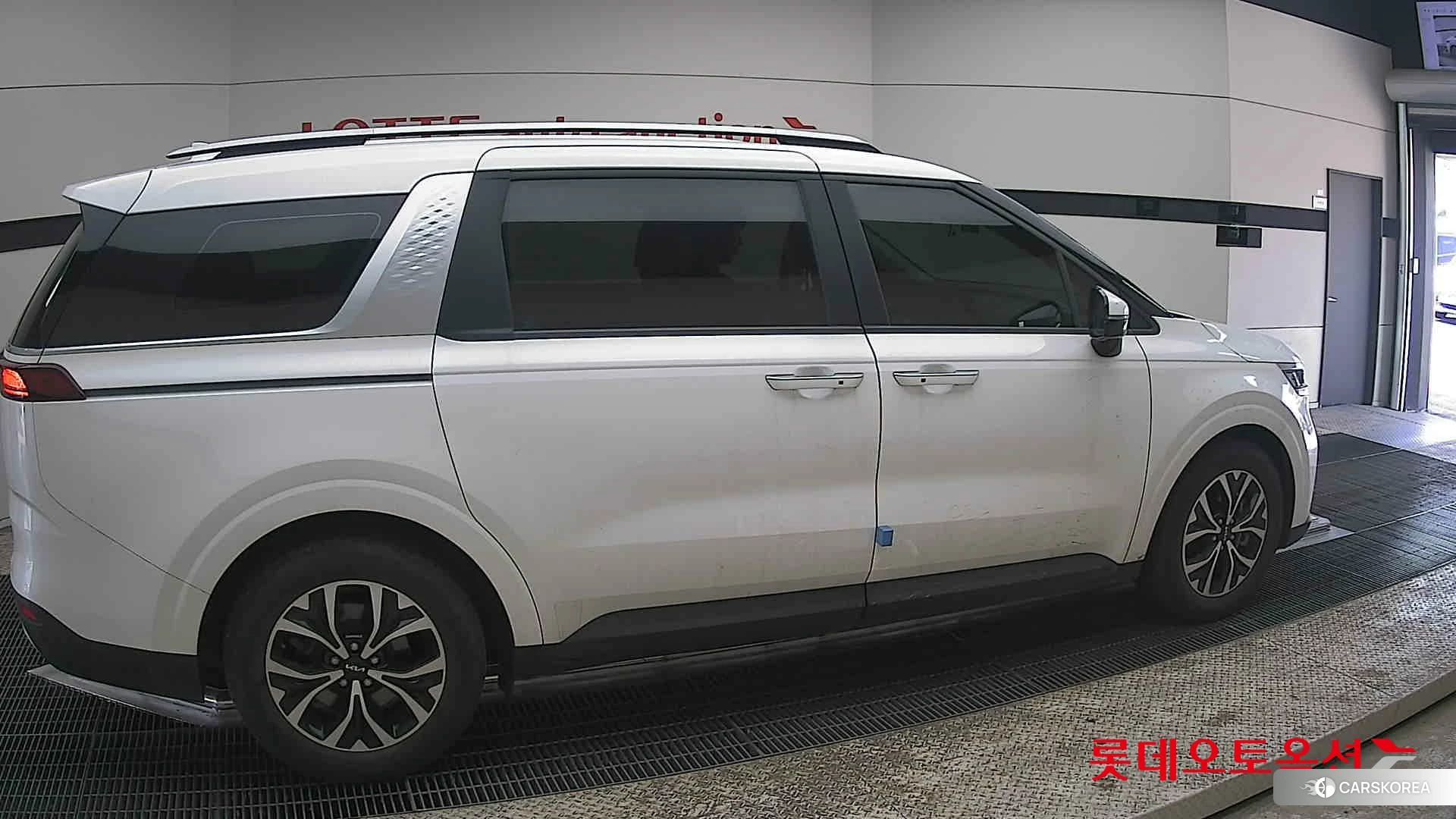 Kia Carnival id 3882091 из Кореи 9