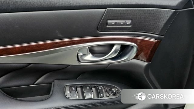 Infiniti Q70 id 4384657 из Кореи 9