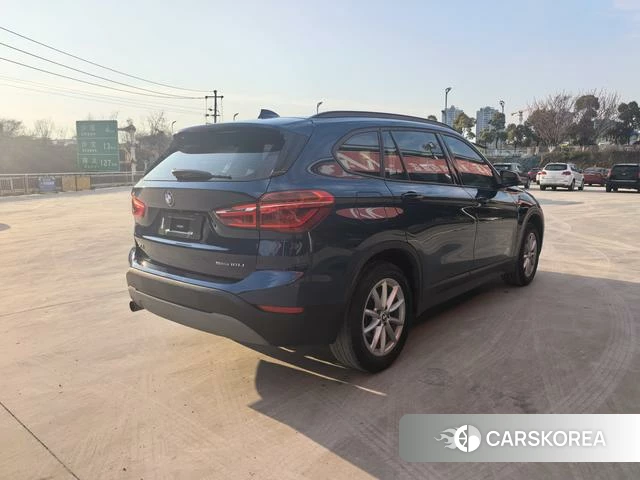 BMW X1 id 3869928 из Китая 9