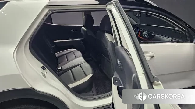 Kia Stonic id 3034416 из Кореи 9