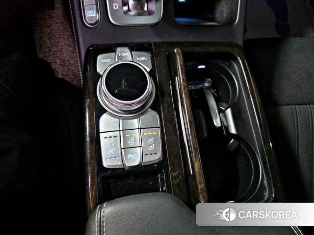 Genesis G90 id 4446880 из Кореи 9