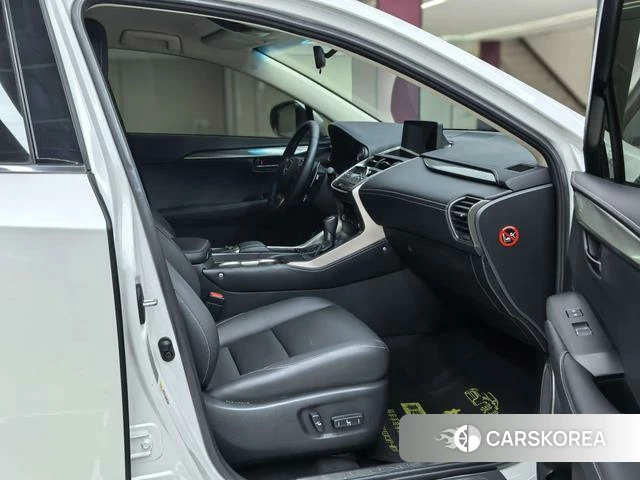 Lexus NX id 4221260 из Китая 9