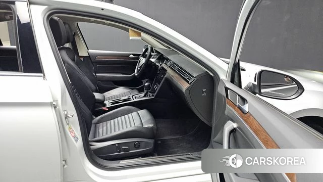 Volkswagen Passat GT (B8) id 4233020 из Кореи 9