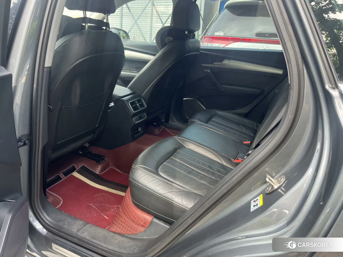 Audi Q5L id 4479350 из Китая 9