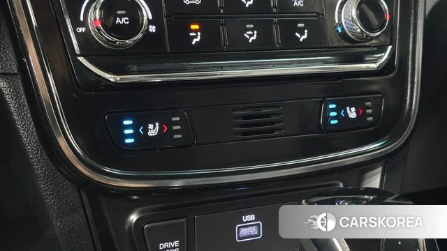 Ssangyong Tivoli Air id 3904136 из Кореи 9