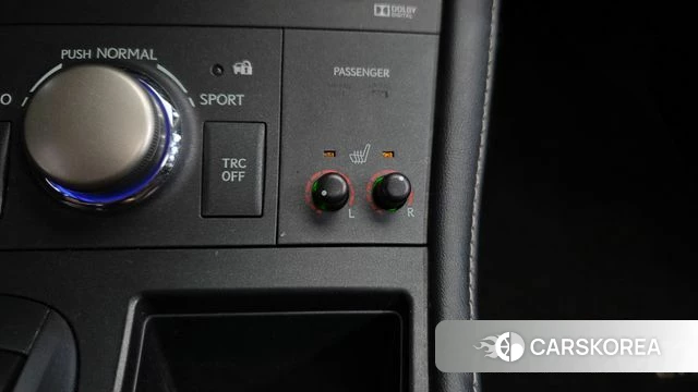Lexus CT200h id 4371899 из Кореи 9