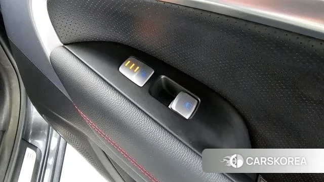 Genesis G70 id 3627308 из Кореи 9