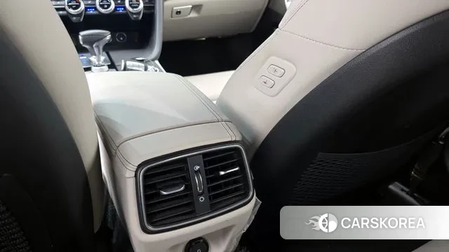 Genesis The New G70 id 3707710 из Кореи 9