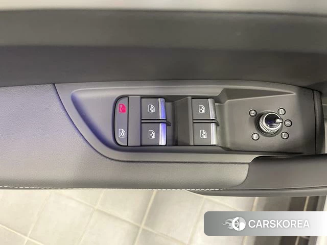Audi Q5L id 4261533 из Китая 9