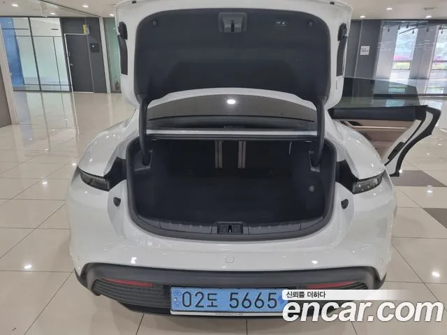 Porsche Taycan id 2669194 из Кореи 9