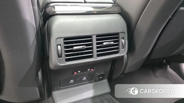 Land Rover Range Rover Velar id 4617391 из Кореи 9