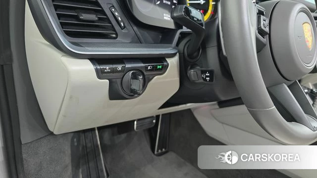 Porsche 911(992) id 4712516 из Кореи 9