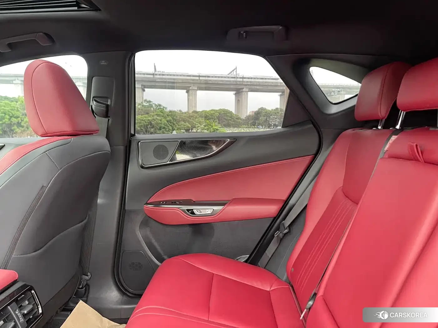 Lexus NX id 4622641 из Китая 9