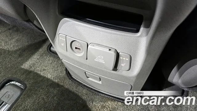 Kia The New Carnival id 2402032 из Кореи 9