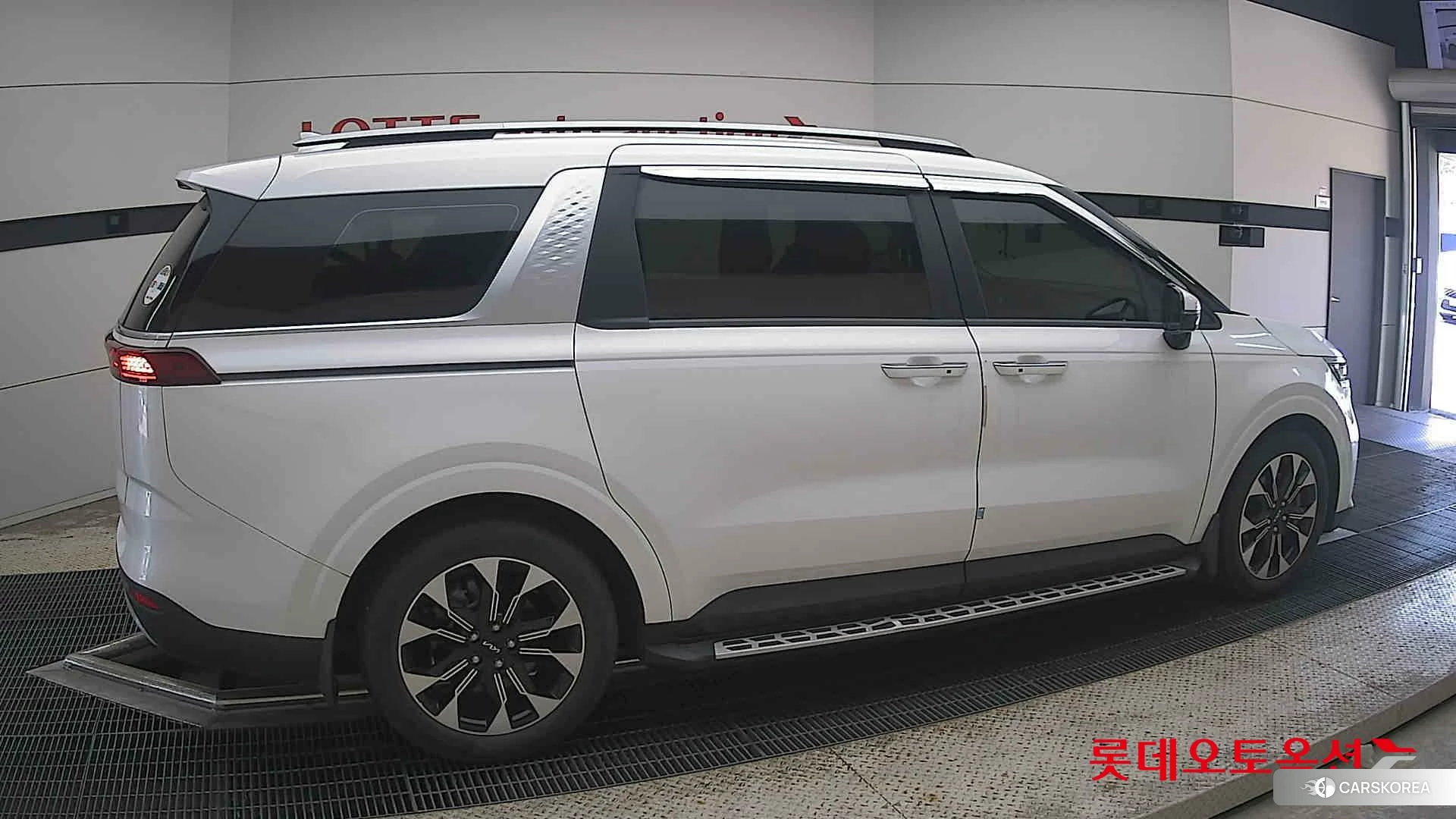Kia Carnival id 4679376 из Кореи 9