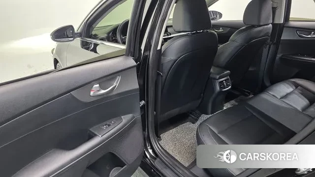 Kia Come New K3 id 3578764 из Кореи 9