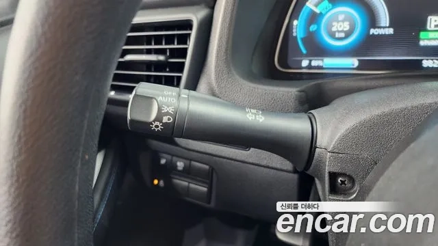 Nissan Leaf (ZE1) id 2912637 из Кореи 9