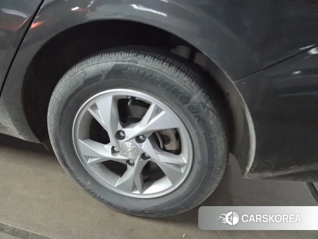 Hyundai Avante (CN7) id 3343609 из Кореи 9