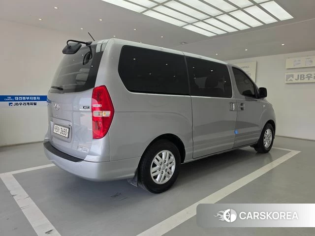 Hyundai The New Grand Starex id 4435483 из Кореи 9