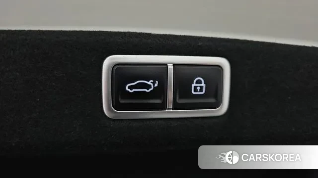 Hyundai Grandeur (GN7) id 3758537 из Кореи 9