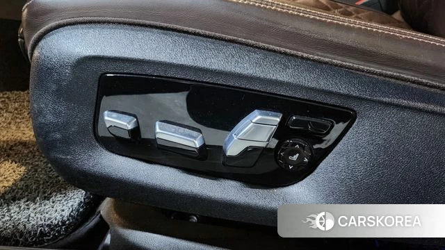 BMW 7 Series (G11) id 3792463 из Кореи 9