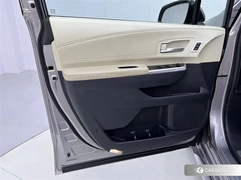 Toyota Granvia id 4553738 из Китая 9