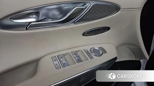 Genesis GV70 id 3555680 из Кореи 9