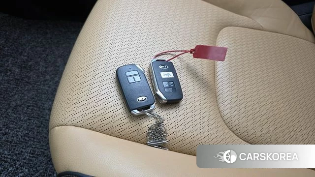 Kia Carnival 4th generation id 4698095 из Кореи 9