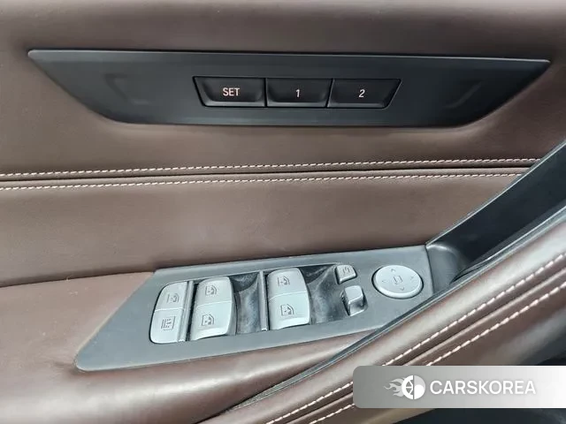 BMW 5 Series (G30) id 3732836 из Кореи 9