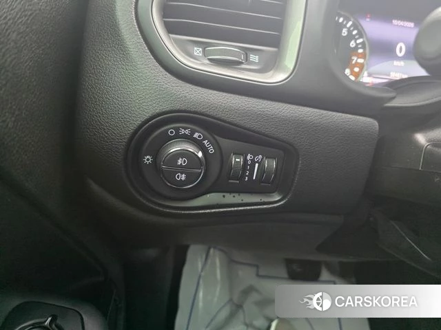 Jeep Renegade id 3915849 из Кореи 9