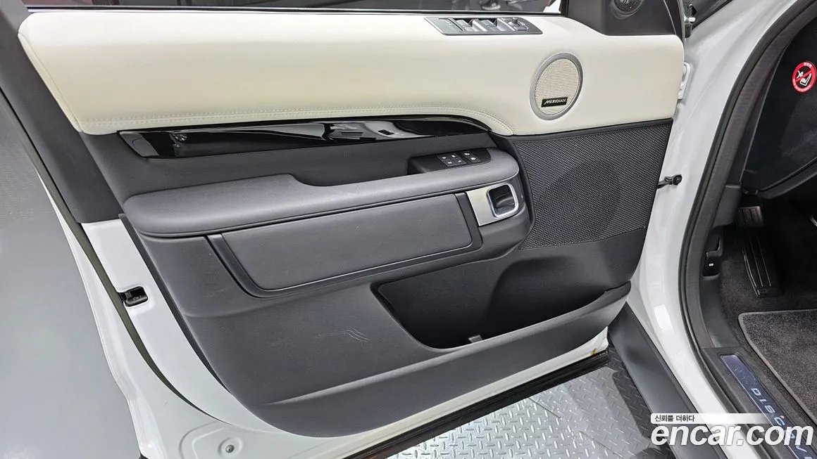 Land Rover Discovery 5 id 2122247 из Кореи 9