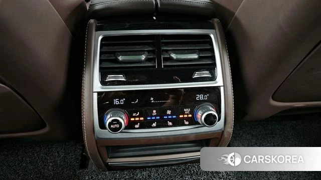 BMW 7 Series (G11) id 4295046 из Кореи 9