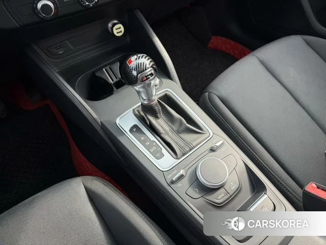 Audi Q2L id 4297464 из Китая 9
