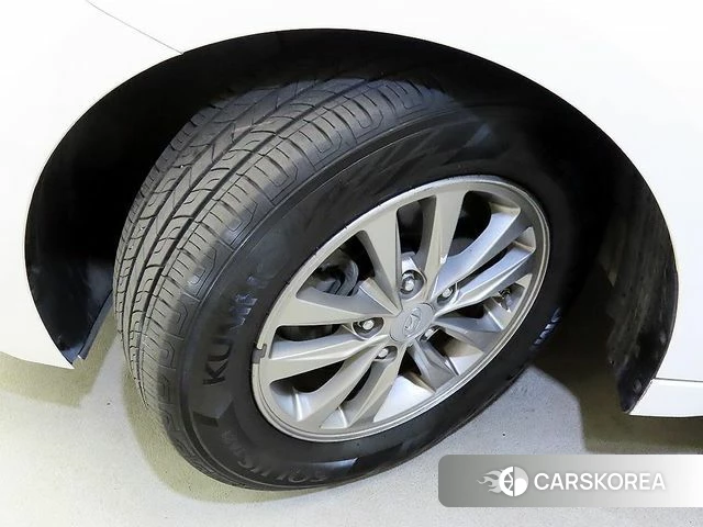 Hyundai The New Avante AD id 4471514 из Кореи 9