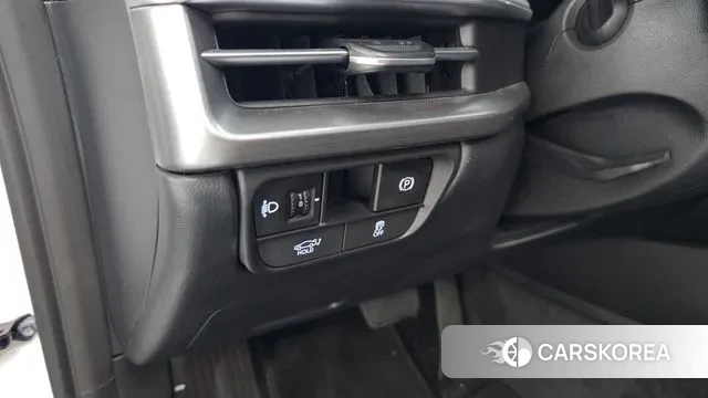 Hyundai Grandeur (GN7) id 3776738 из Кореи 9