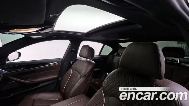 BMW 5 Series (G30) id 2863854 из Кореи 9