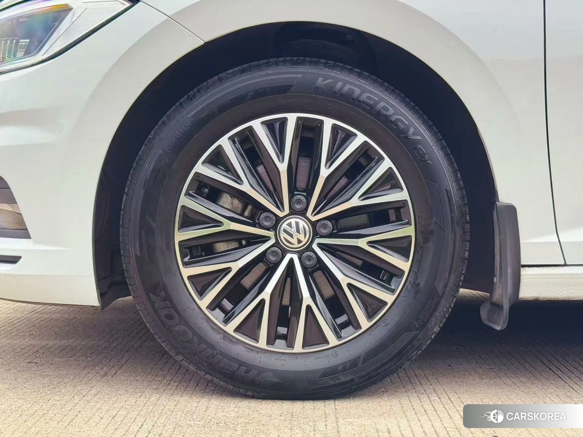 Volkswagen Sagitar id 4454424 из Китая 9