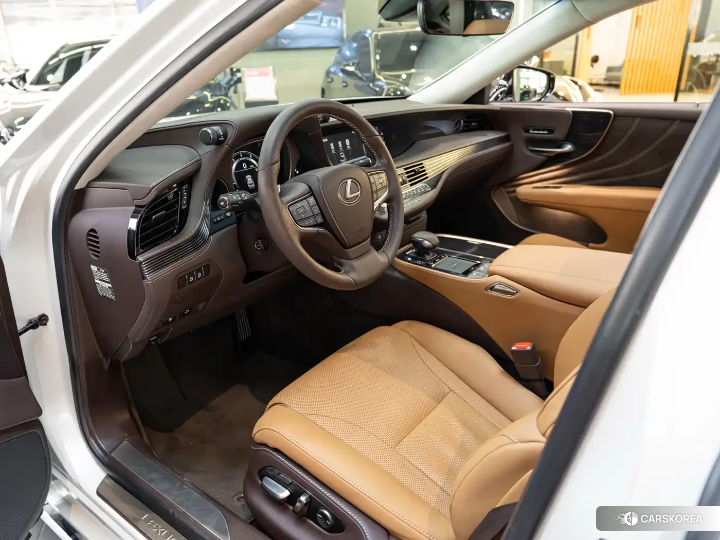 Lexus LS id 4539304 из Китая 9