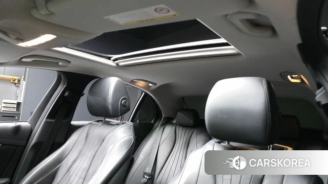 Mercedes-Benz E-Class W213 id 4698973 из Кореи 9