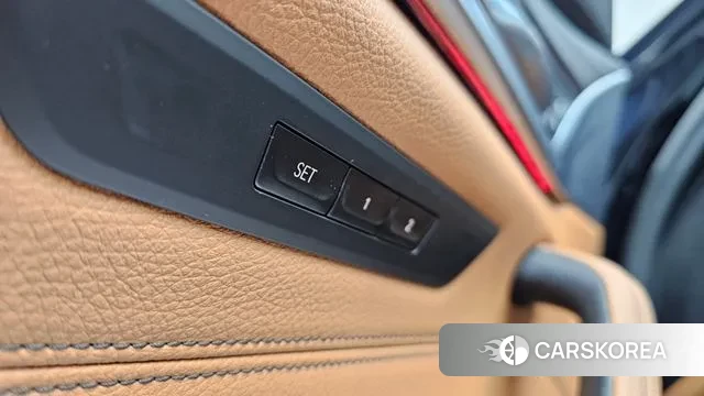 BMW 5 Series (G30) id 3610667 из Кореи 9