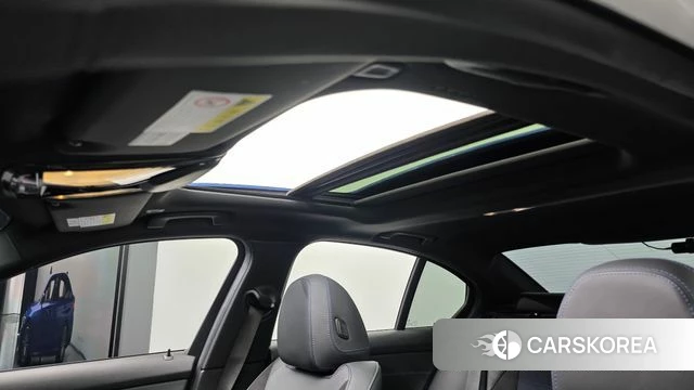 BMW 3 Series (G20) id 4180271 из Кореи 9