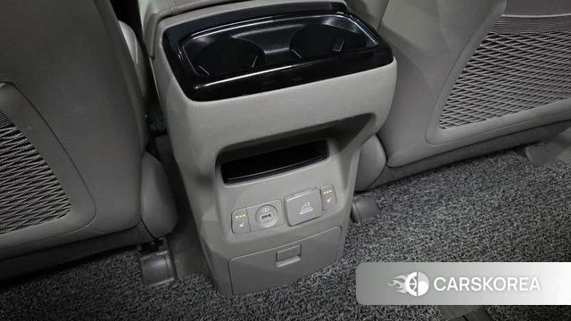 Kia All New Carnival id 4937817 из Кореи 9