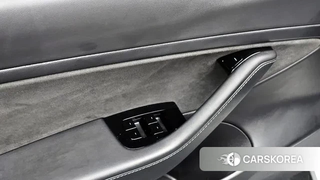 Tesla Model 3 id 2985954 из Кореи 9